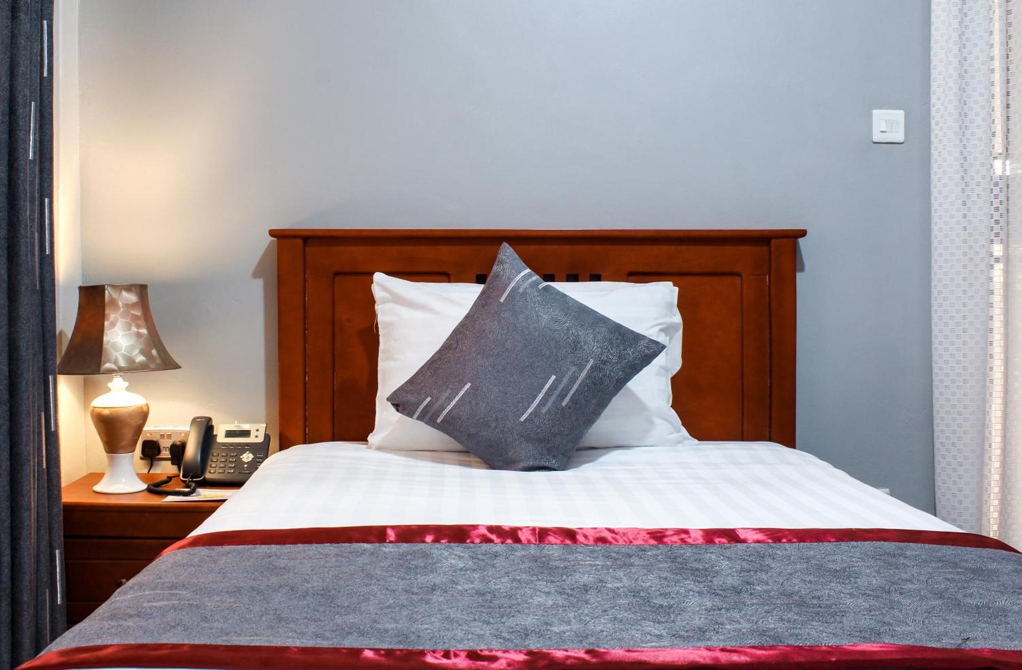 Excelsis Garden Hotels - Kampala Ngoại thất bức ảnh